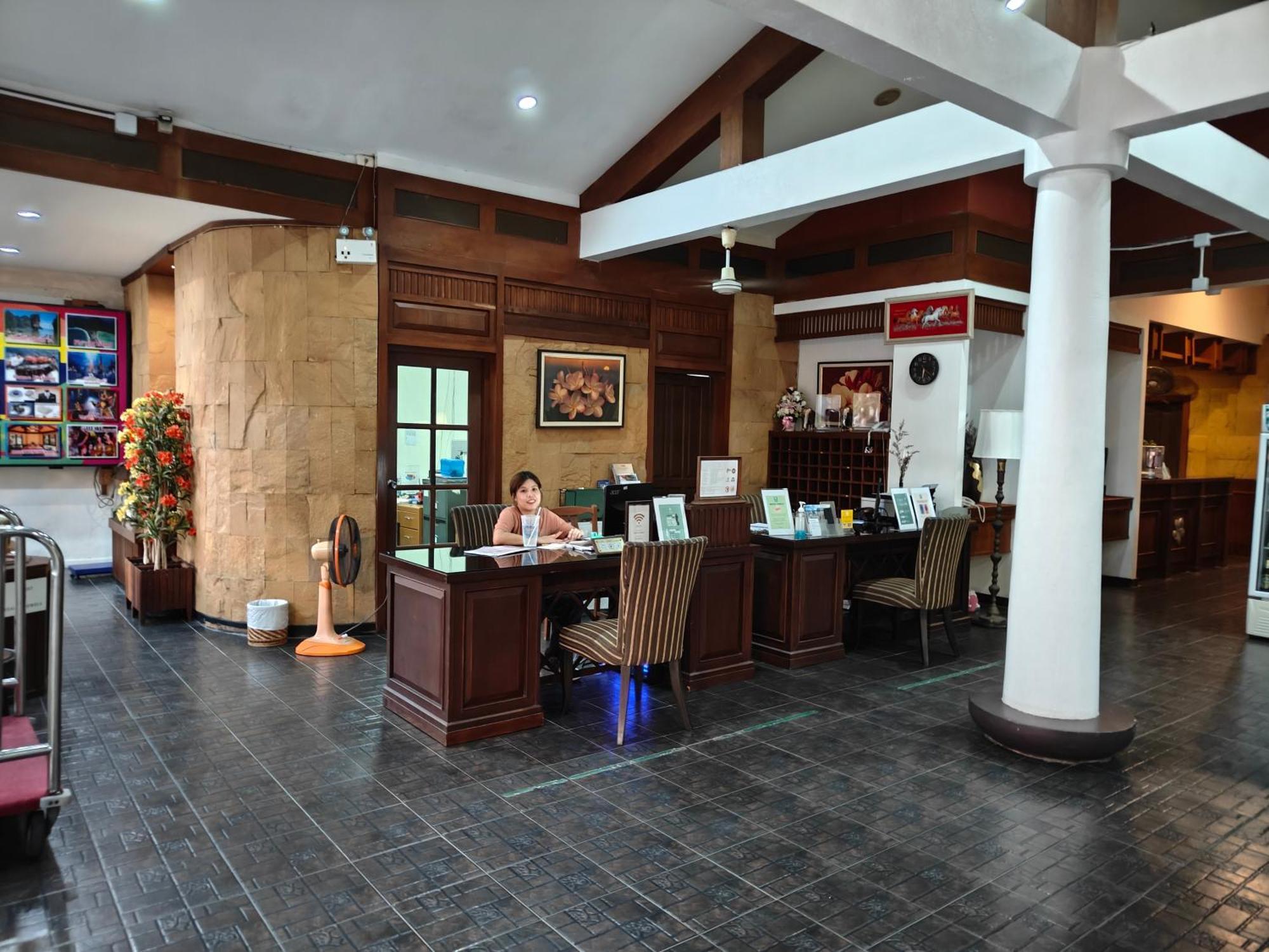 Phuket Leelavadee Hua Ting Resort Patong Kültér fotó