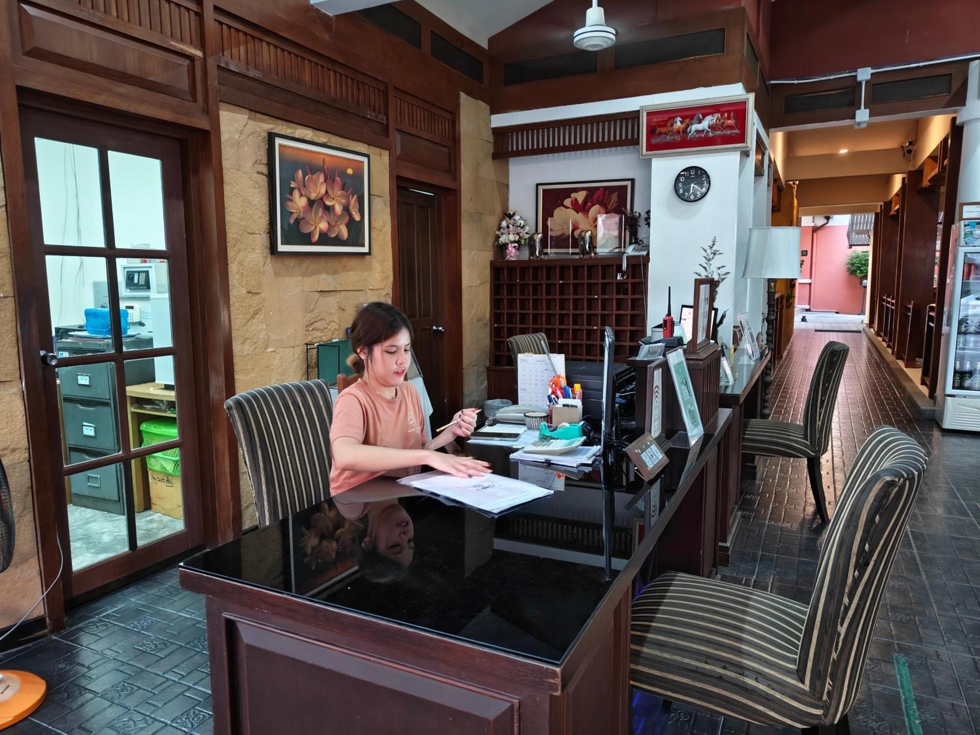 Phuket Leelavadee Hua Ting Resort Patong Kültér fotó