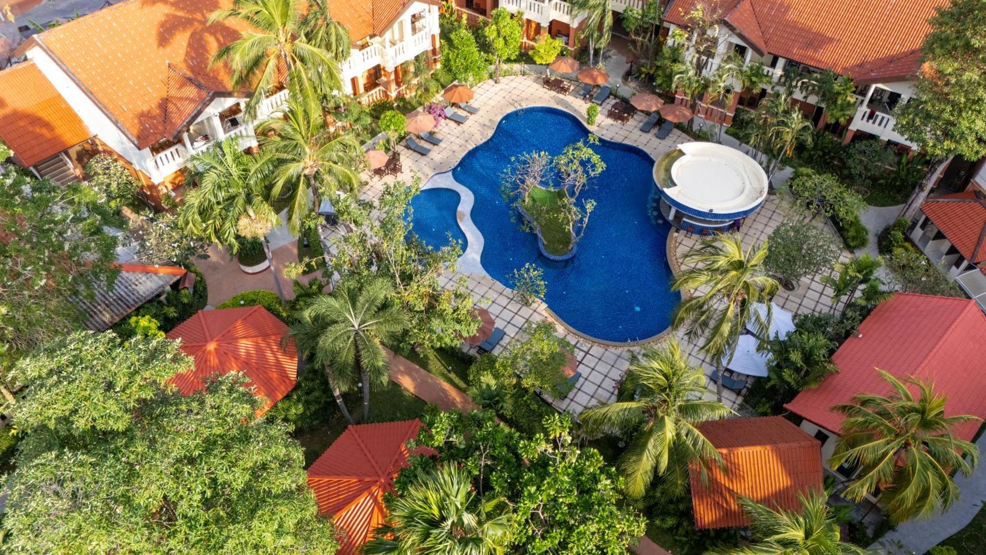 Phuket Leelavadee Hua Ting Resort Patong Kültér fotó