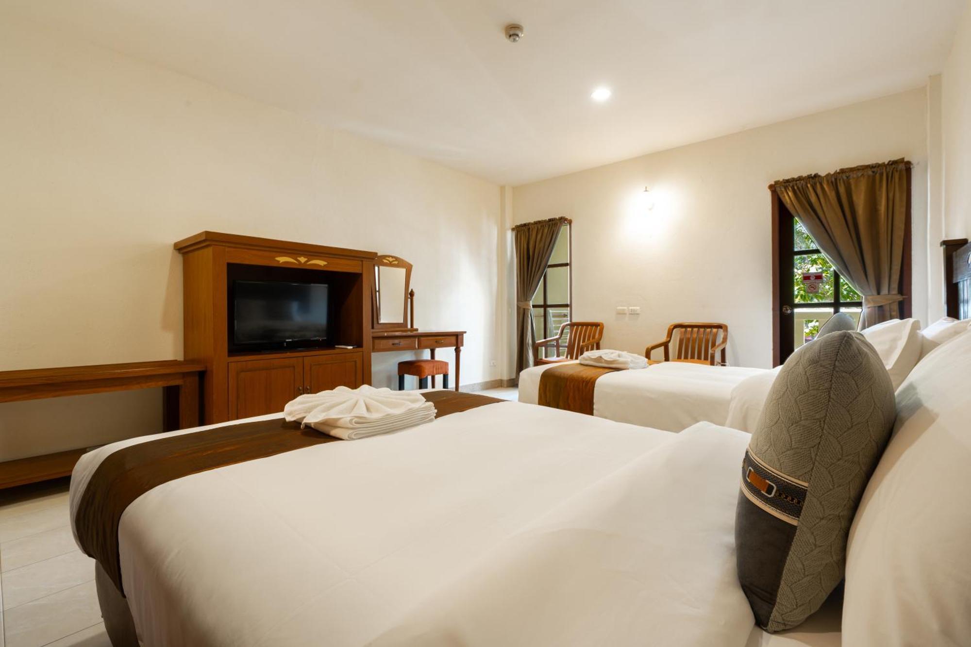 Phuket Leelavadee Hua Ting Resort Patong Kültér fotó