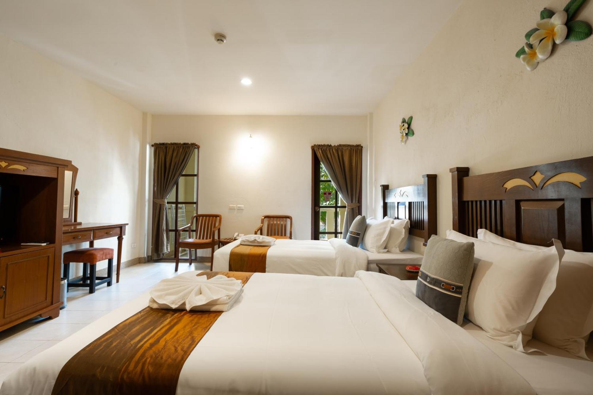 Phuket Leelavadee Hua Ting Resort Patong Kültér fotó