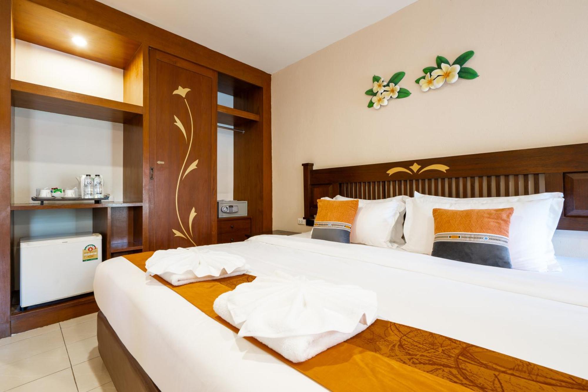 Phuket Leelavadee Hua Ting Resort Patong Kültér fotó