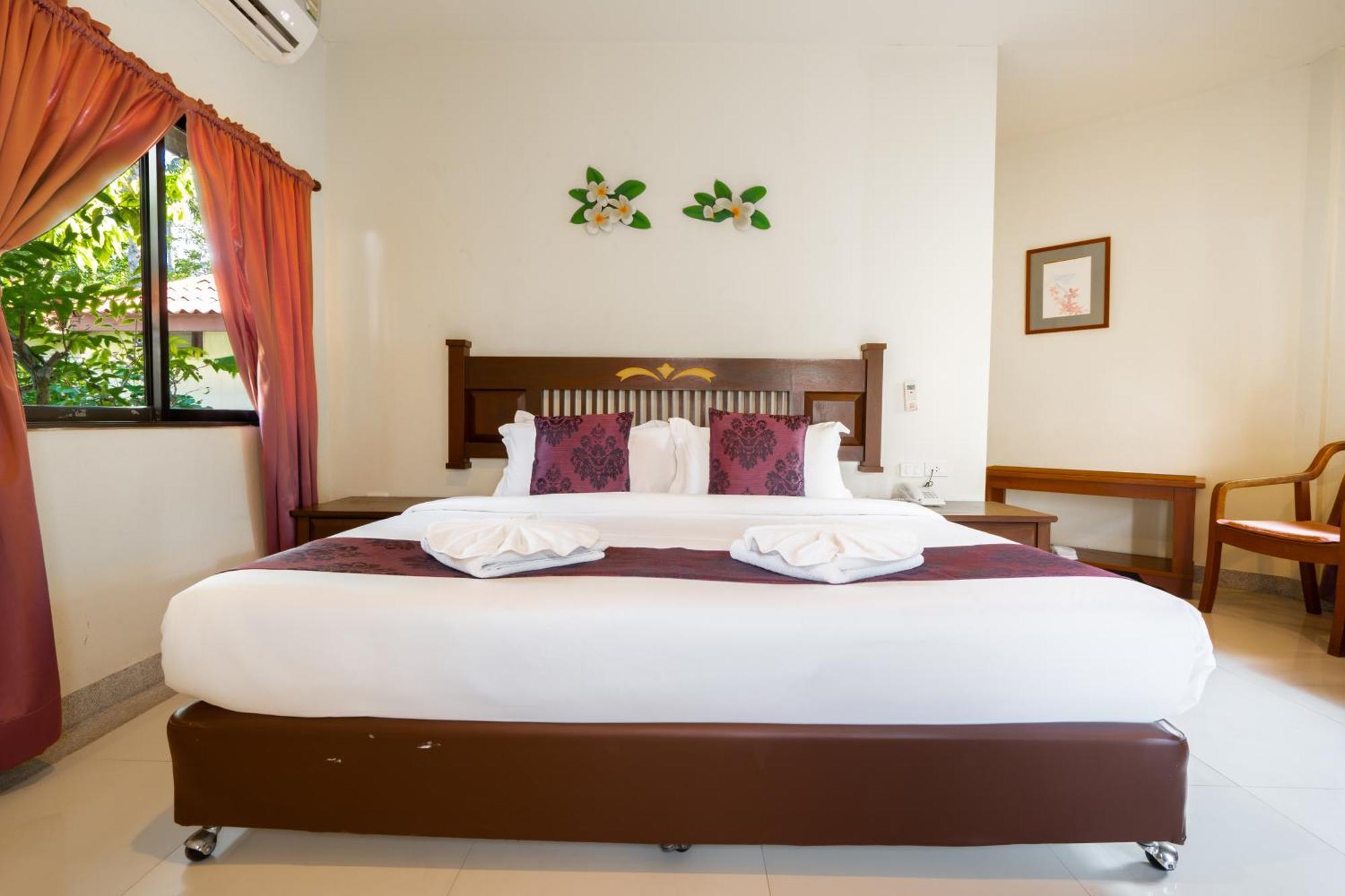 Phuket Leelavadee Hua Ting Resort Patong Kültér fotó
