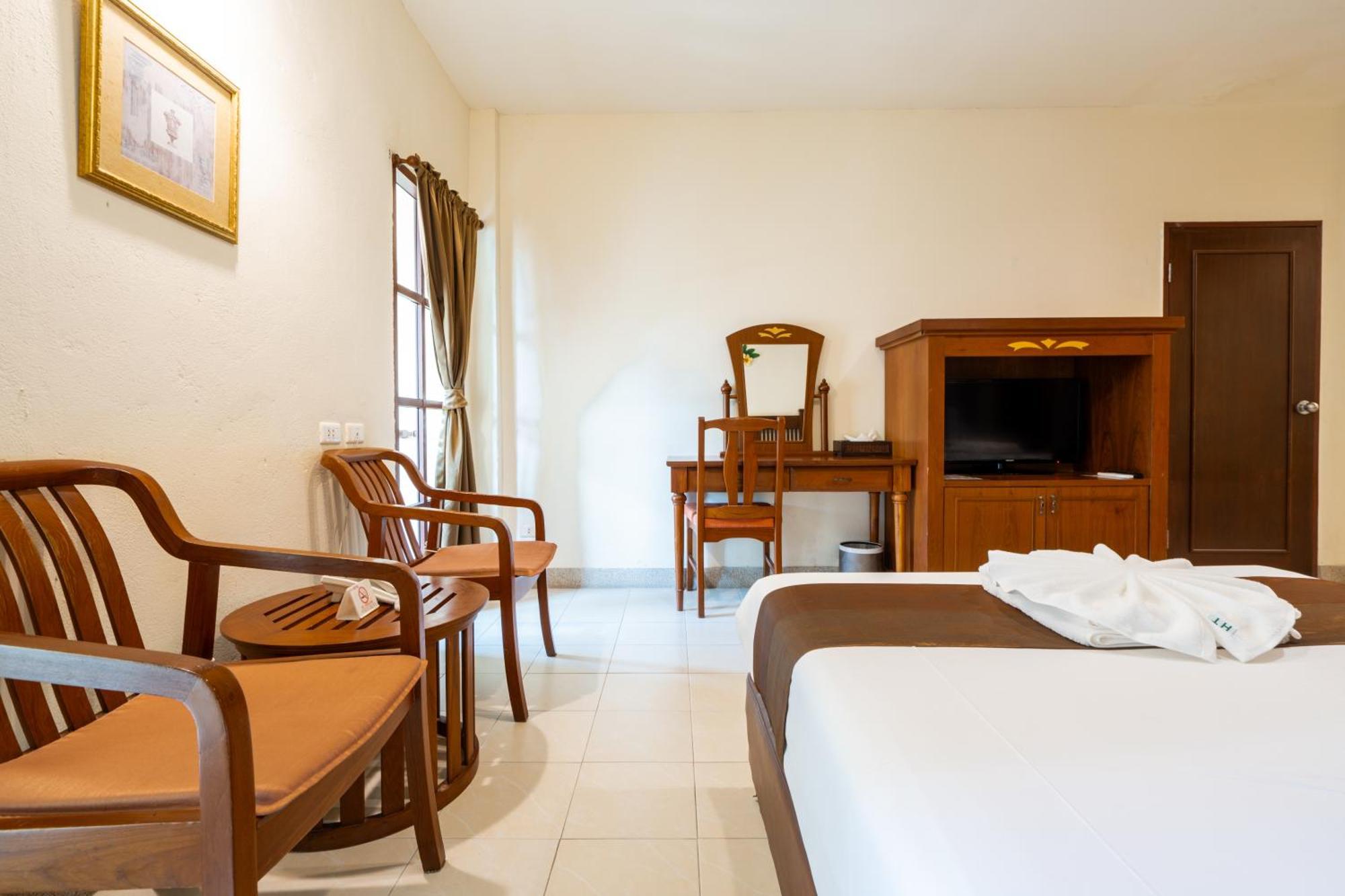 Phuket Leelavadee Hua Ting Resort Patong Kültér fotó