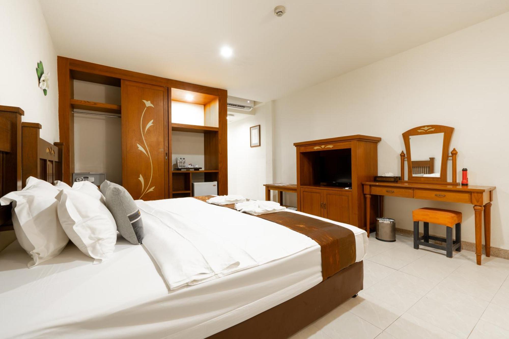 Phuket Leelavadee Hua Ting Resort Patong Kültér fotó