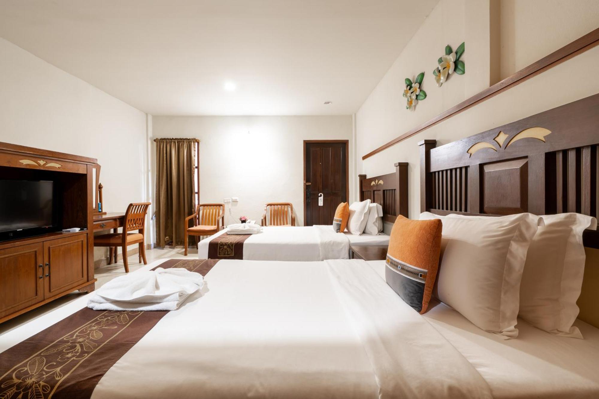 Phuket Leelavadee Hua Ting Resort Patong Kültér fotó